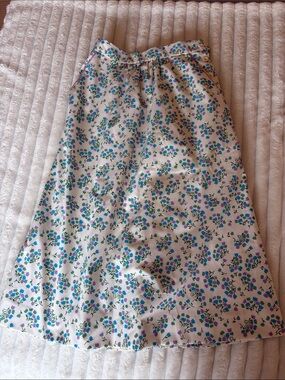 The Vested Gentress Vintage Midi Floral Skirt